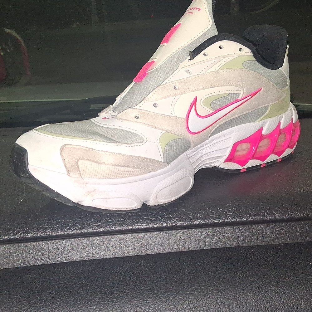 Nike Women's Athletic Shoes - Pink and Cream